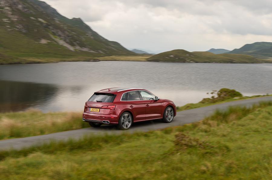  Audi SQ5 3.0 TFSI 2017 года  (UK) (фото 27 из 40)